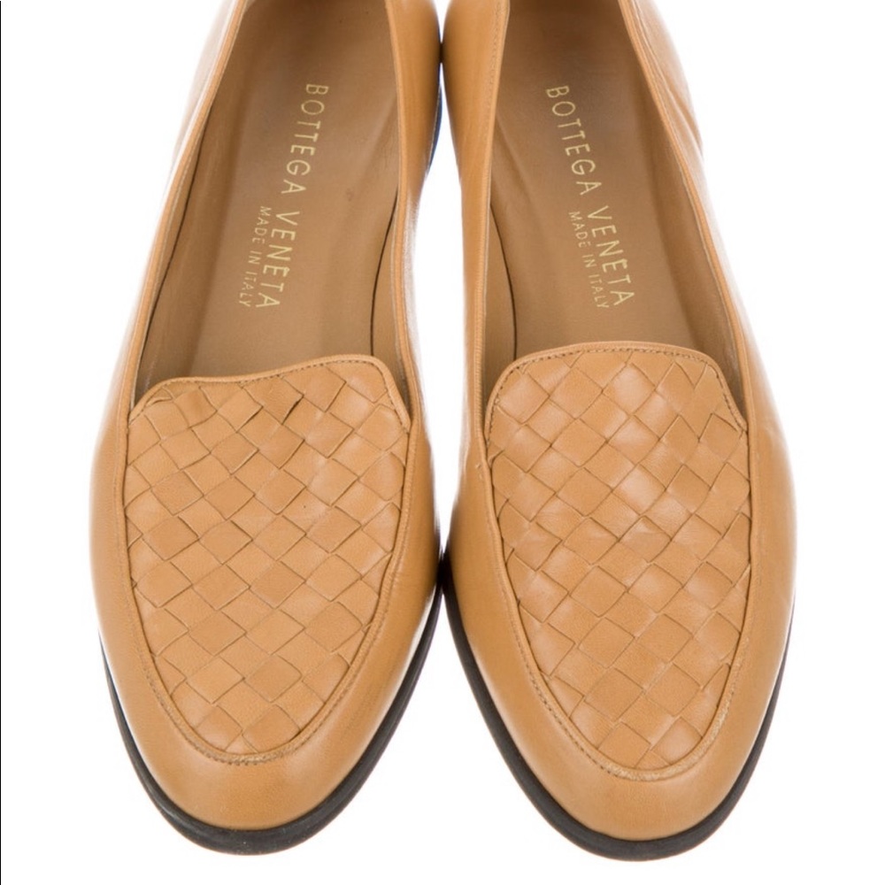 Bottega Veneta leather round toe loafers